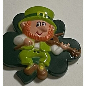 Vintage Irish PIN St Patricks Day LEPRECHAUN Fiddler Shamrock Russ Brooch